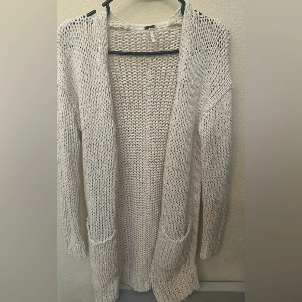 Free People White cardigan sweater. size:SP - Picture 2 of 6